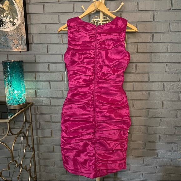 Calvin Klein V Neck Sleeveless Fuchsia Bodycon Dress New With Tags Size 4 - Picture 2 of 6